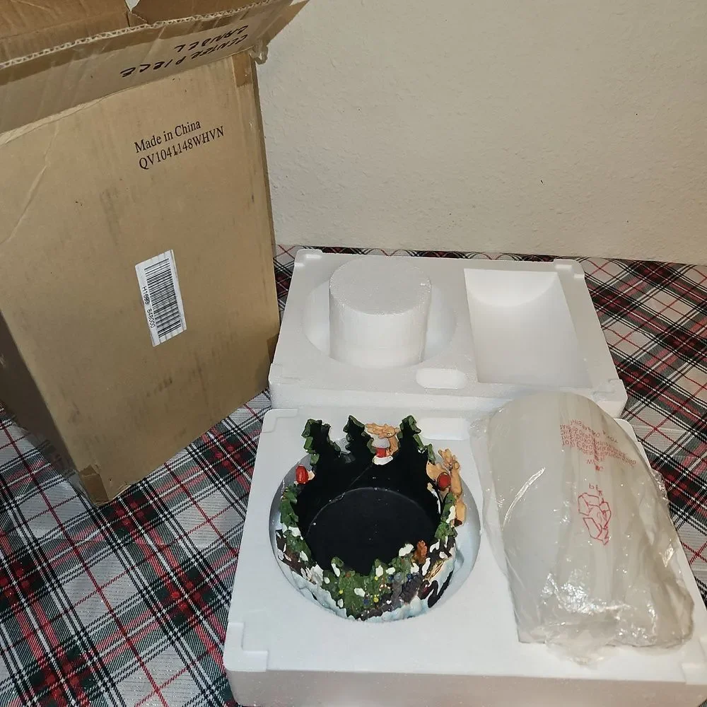 Christmas Themed Candle Holder with Scented Hurricane Lamp Candle